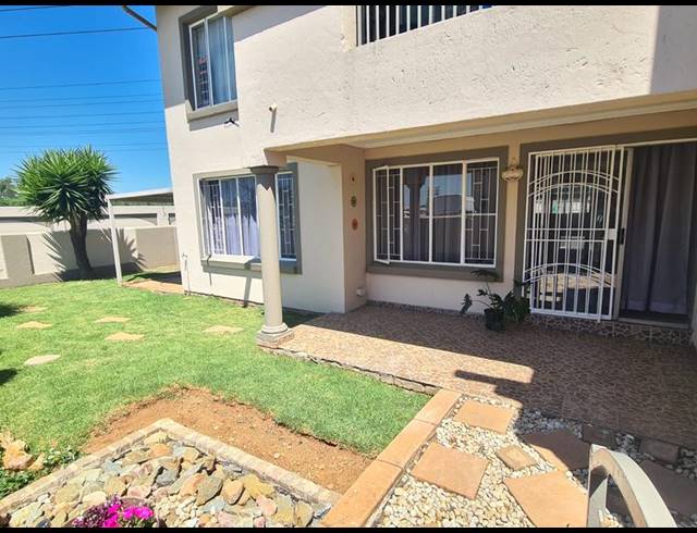 2 BEDROOM PROPERTY TO RENT IN DALPARK EXT 1